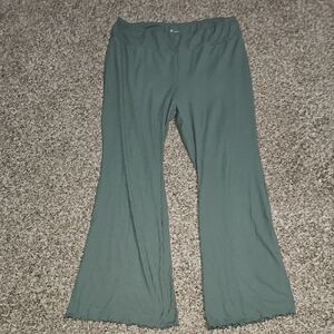 No Boundaries Ribbed Green Flare Pants! Sz XXXL, 29" Inseam!